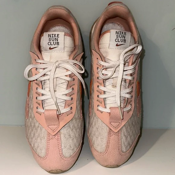 Nike Womens Air Max Pre-Day SE Next Nature Shoes - Picture 3 of 10